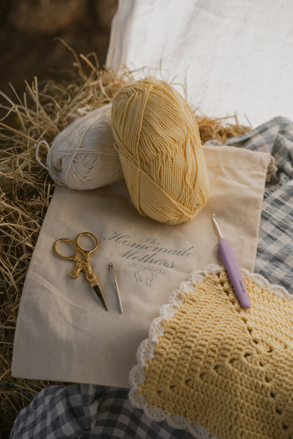 crochet kit, crochet hook, cotton yarn, beginner starter kit, chicken scissors